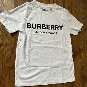 Burberry tee shirt